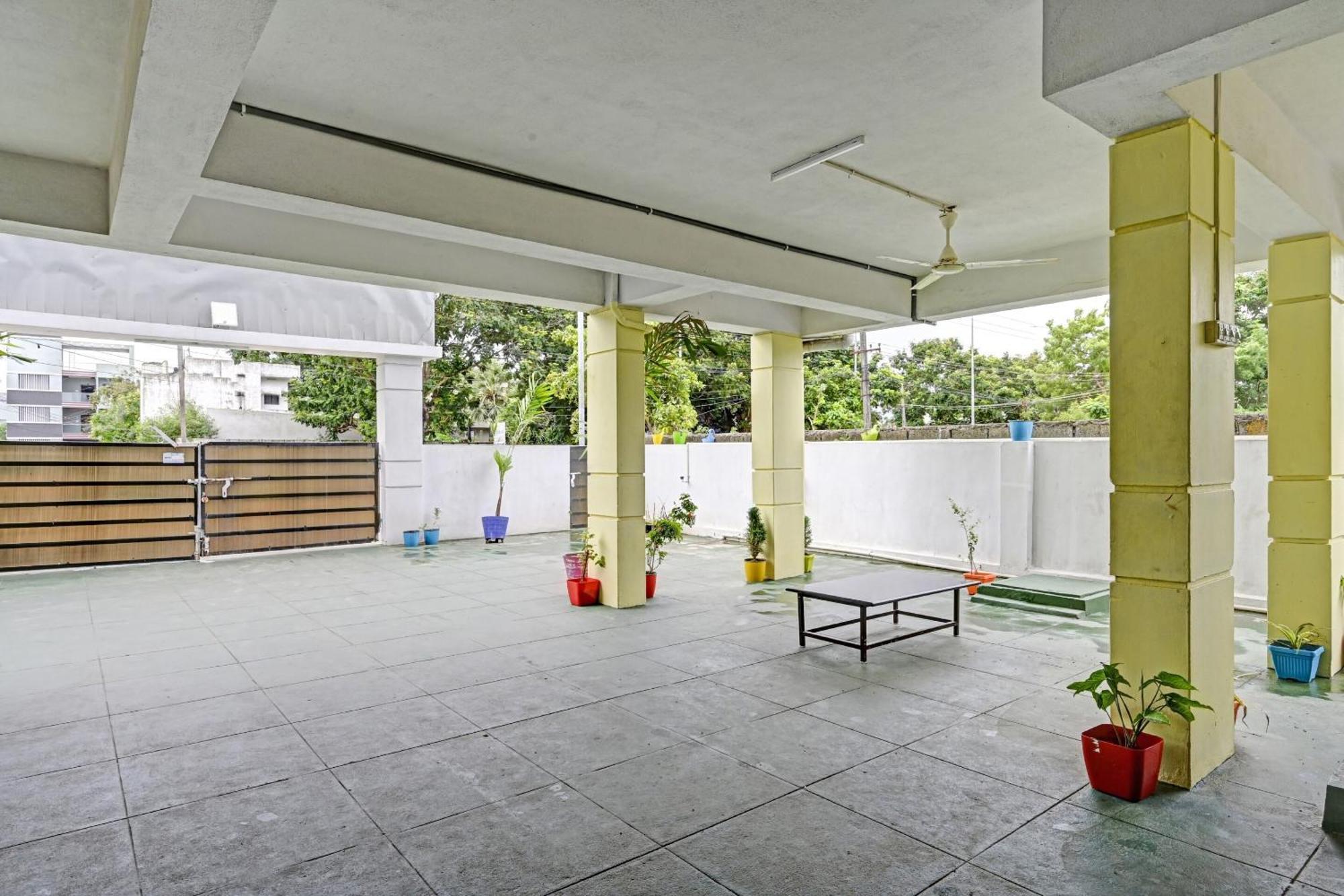 Hotel O Coastal Inn Luxury Service Apartments Какинада Экстерьер фото